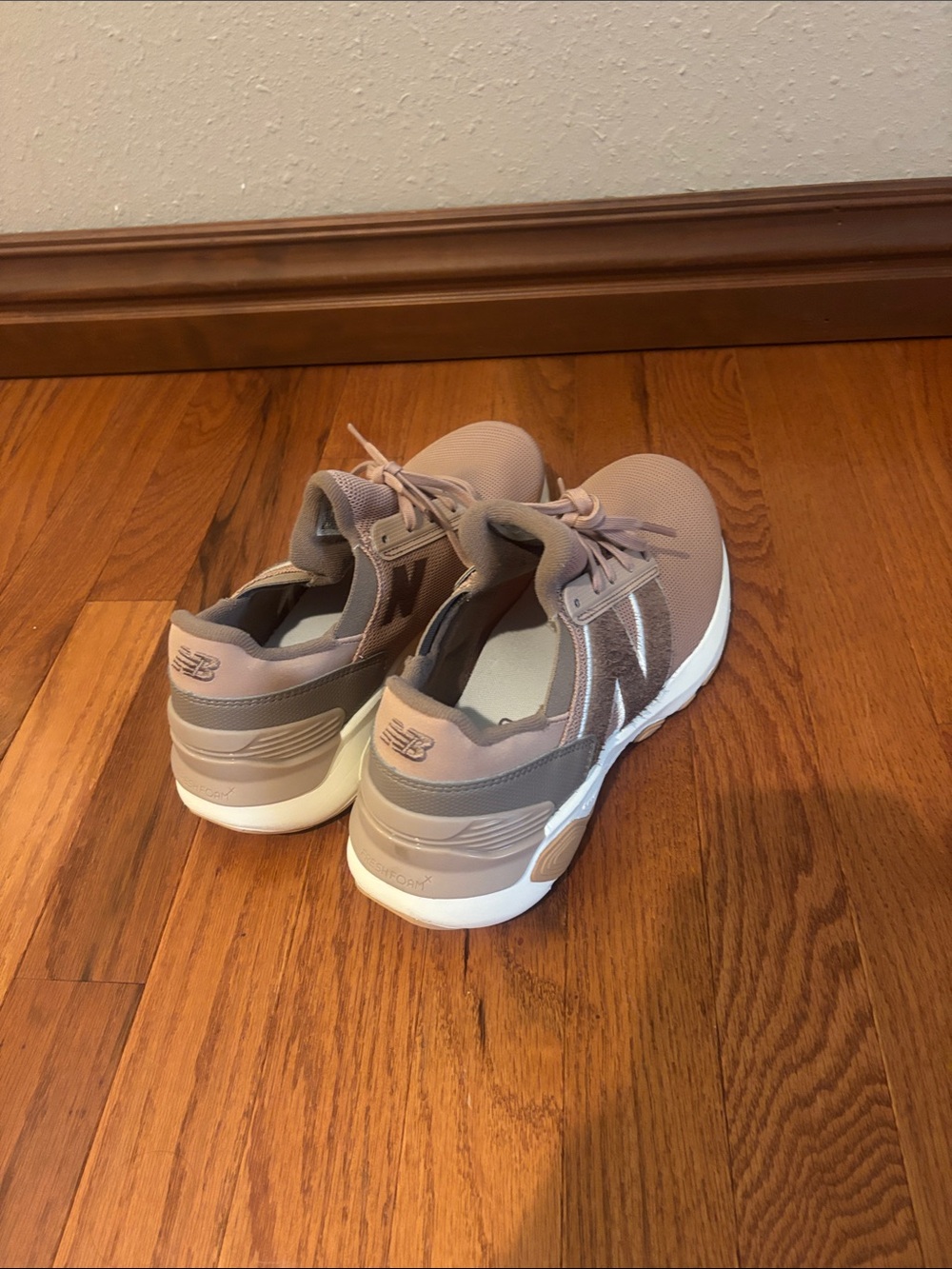 Women’s New Balance 1440 Sneakers - 10.5 - Picture 6 of 14